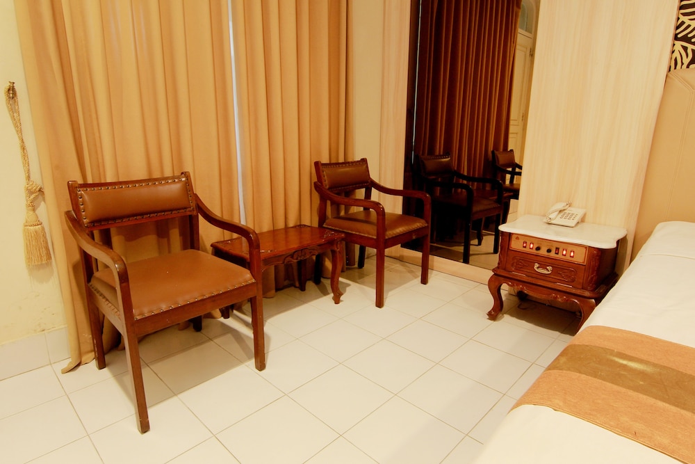 Grand Rosela Yogyakarta Hotel 57/74