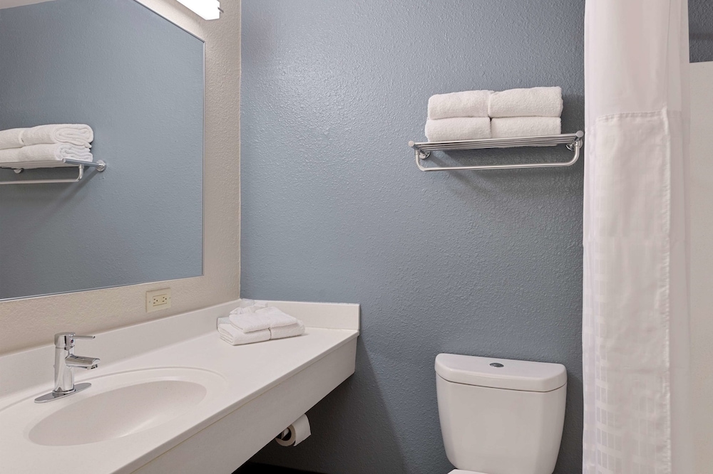 Extended Stay America - Charlotte - Tyvola Rd. 23/48