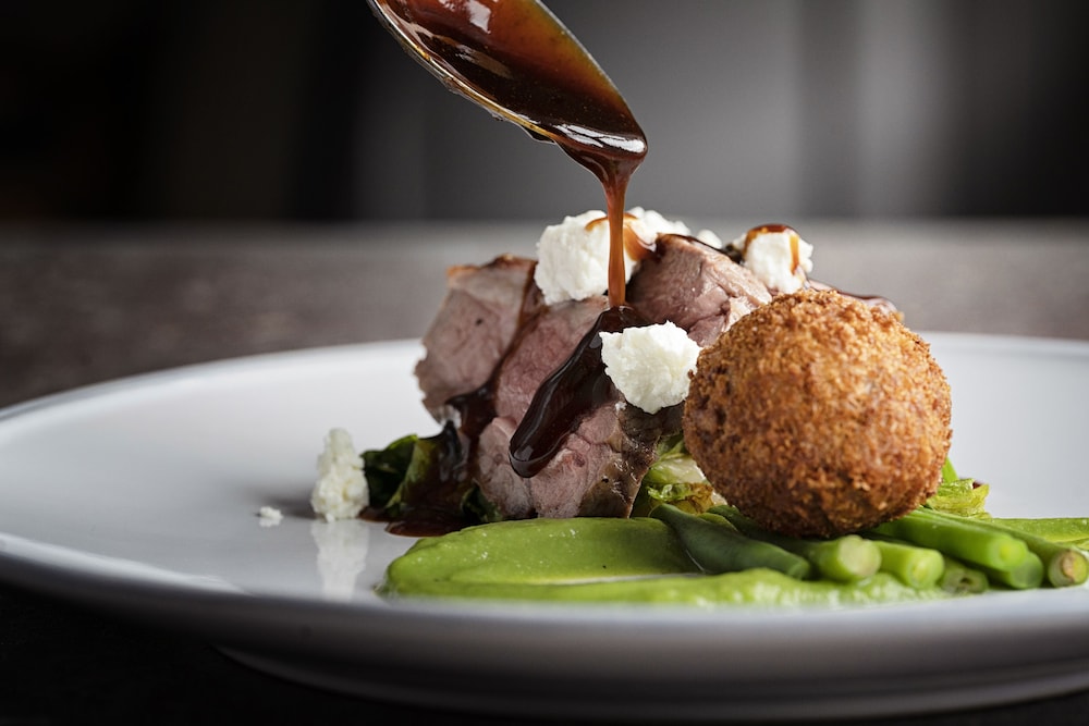 The Mount Pleasant Hotel 24/50