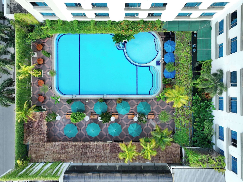 Grand Mercure Maha Cipta Medan Angkasa 67/69