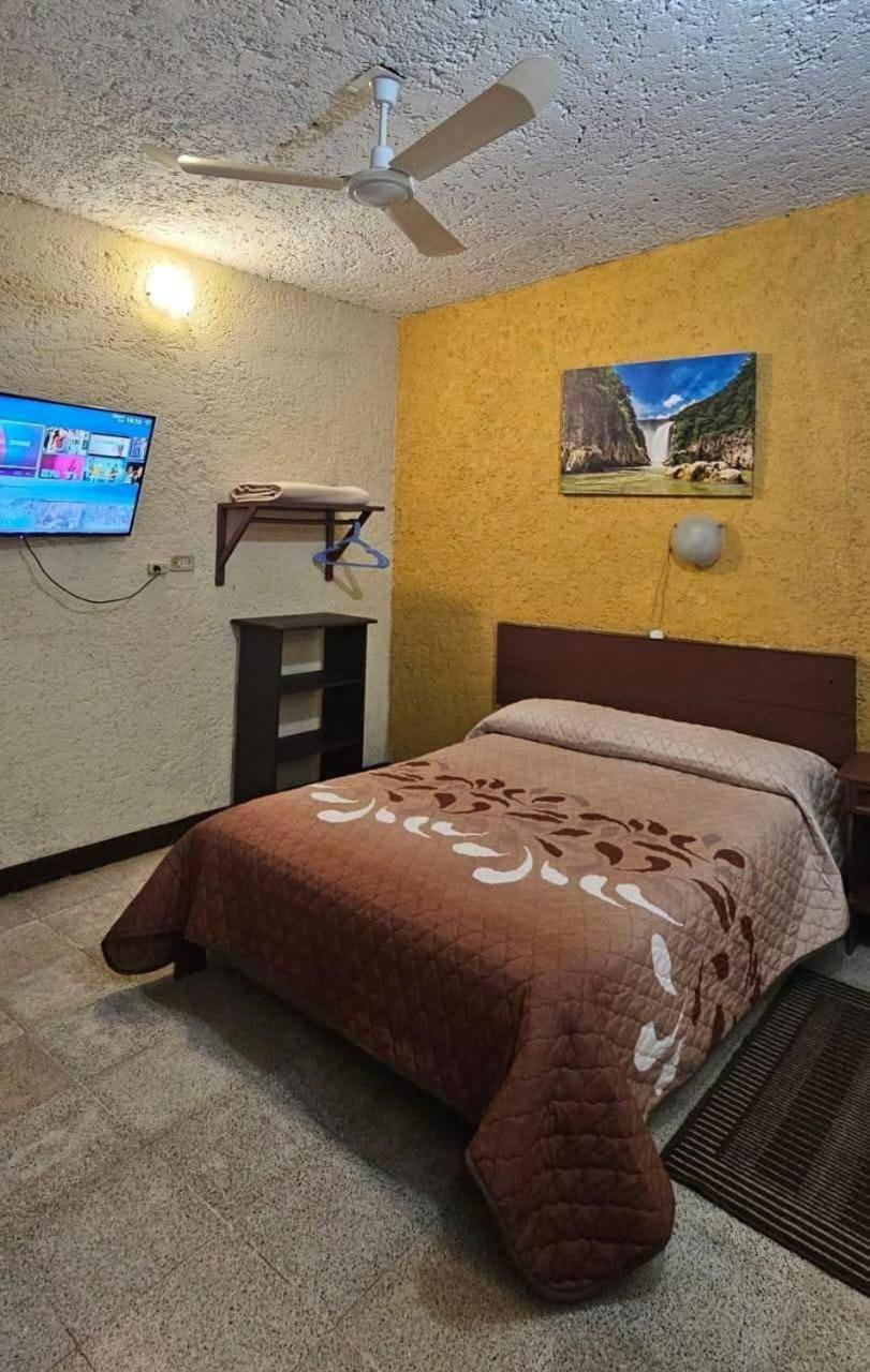 Hotel Riviera 14/66