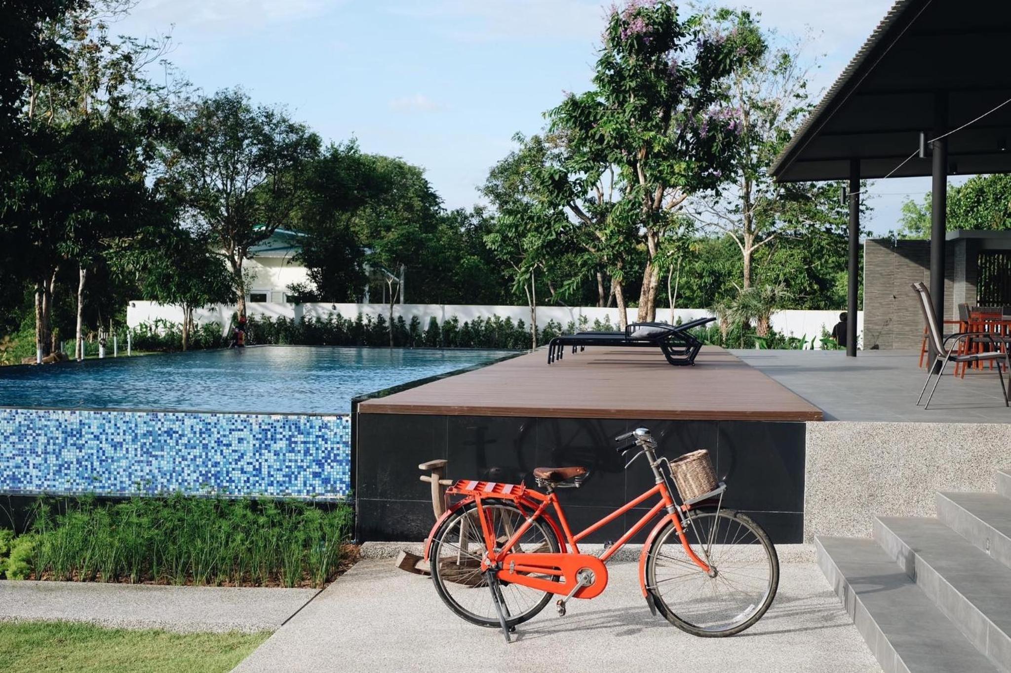 Riverawan Hotel 10/73