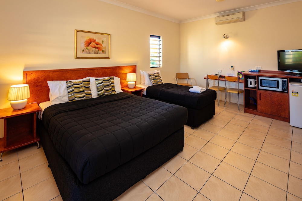Cairns Queens Court 21/36