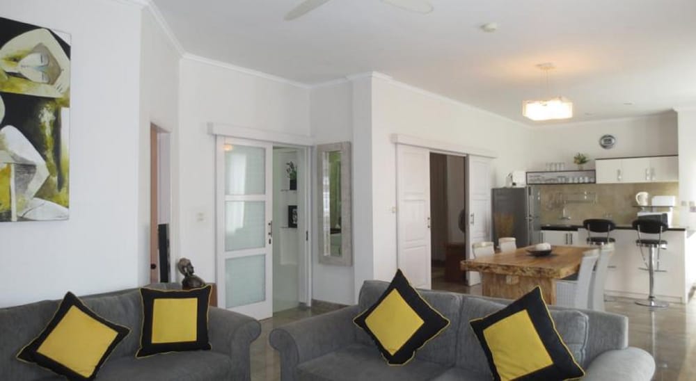 BALI COURT HOTEL AND APARTMENT 23/39
