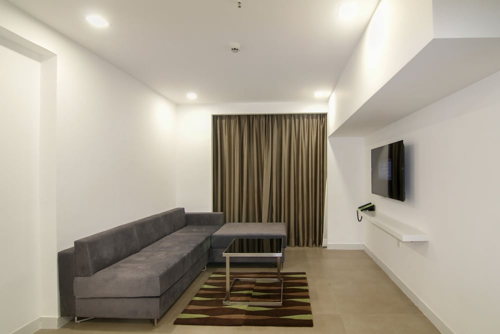 Lemon Tree Hotel Banjara Hills 18/30