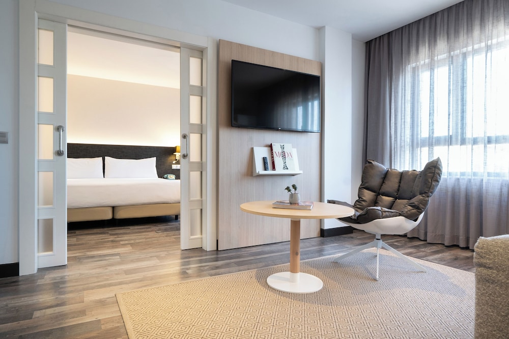 Hotel Cadiz Paseo Del Mar Affiliated By Melia 61/68