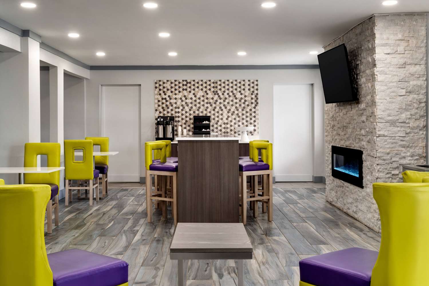 La Quinta Inn by Wyndham Birmingham Inverness 36/41