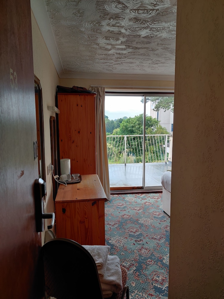 Inglewood Palm Hotel, Abbey Sands Torquay 29/32
