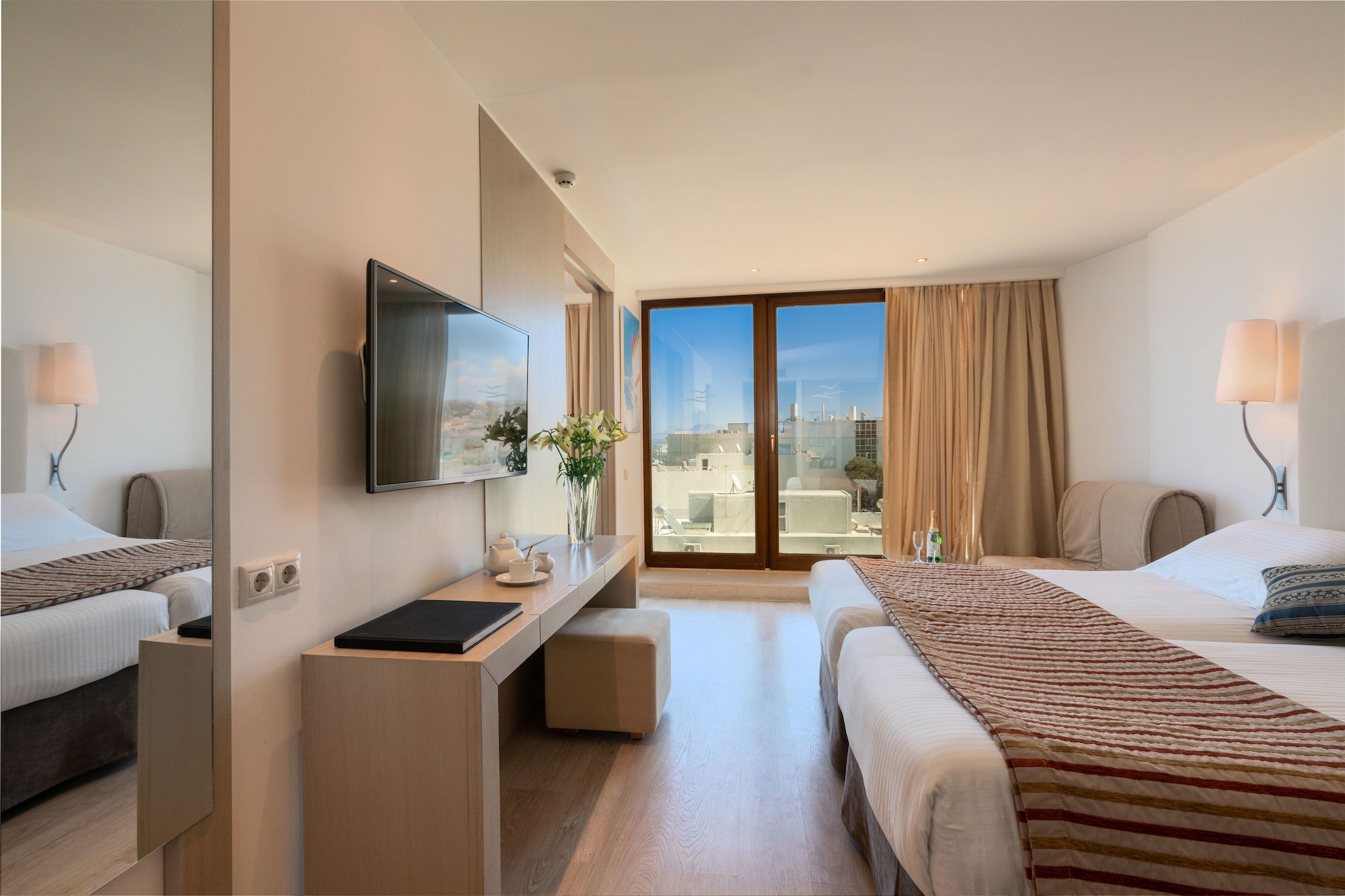 Suite Deluxe Sea View and Jacuzzi