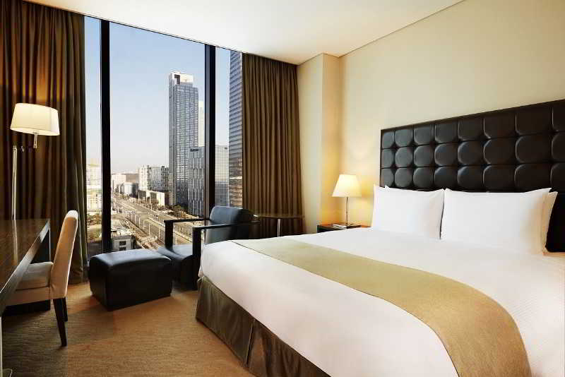 DELUXE, DOUBLE BED