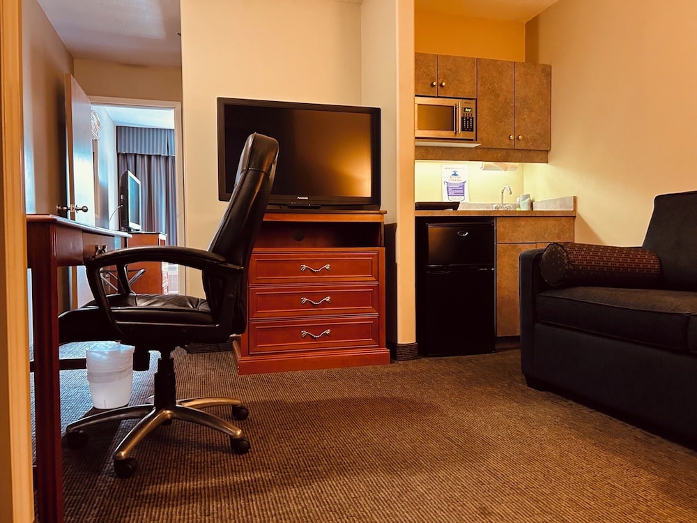 Nomad Hotel And Suites 60/67