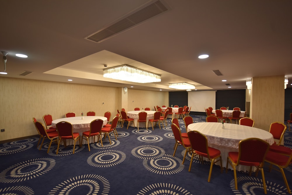 New Karaman Hotel 45/47