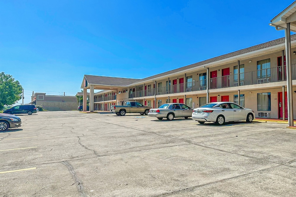 OYO Hotel East Macon I-75 61/74