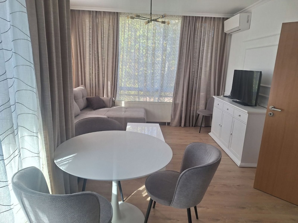 Apartments Mladost 1A-554 33/50