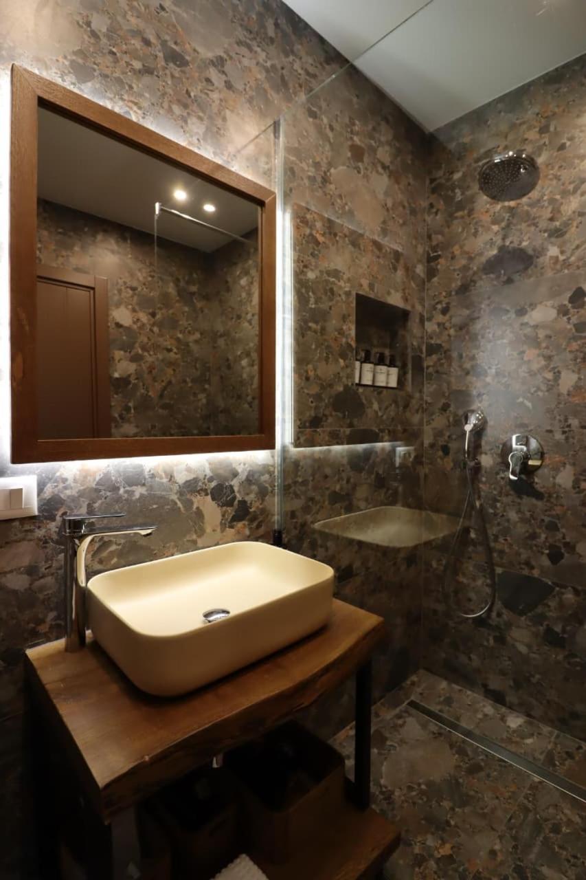 Garden Boutique Hotel 58/62