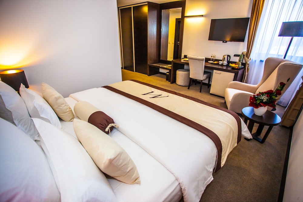 Malak Regency Hotel 13/72