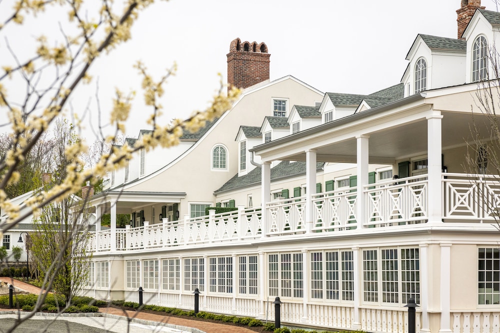 Canoe Place Inn & Cottages 1/50