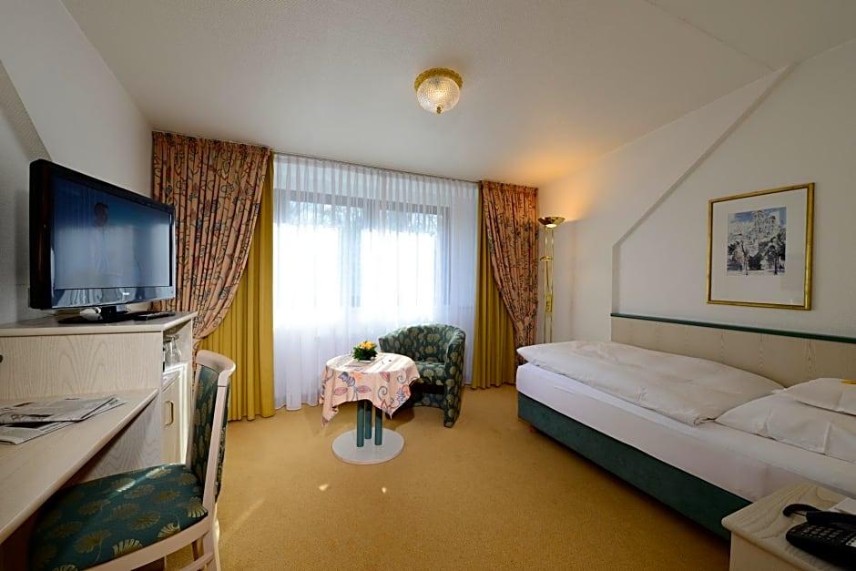 Hotel Spiegel 13/50