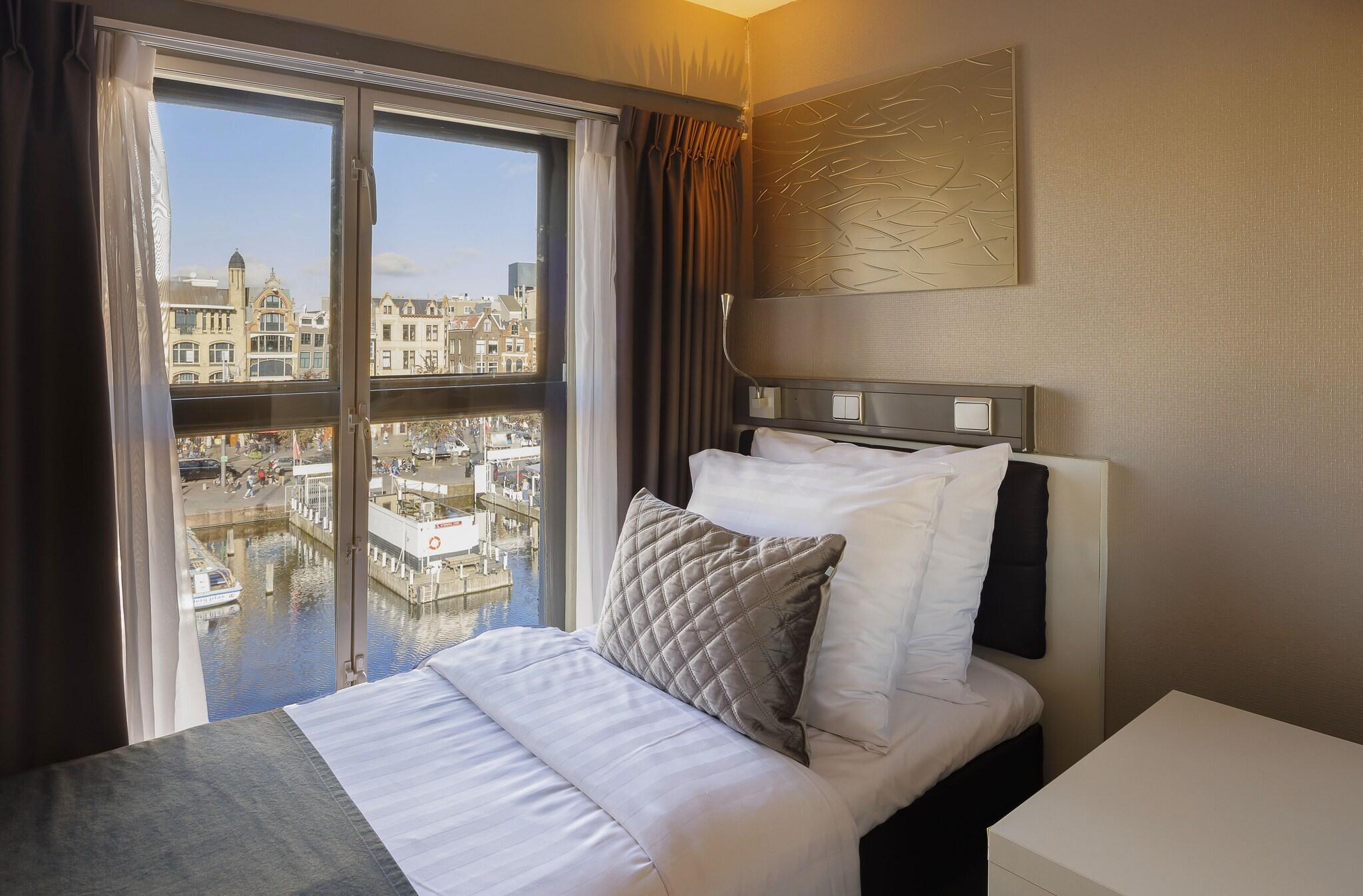 Room, Single, Canal View