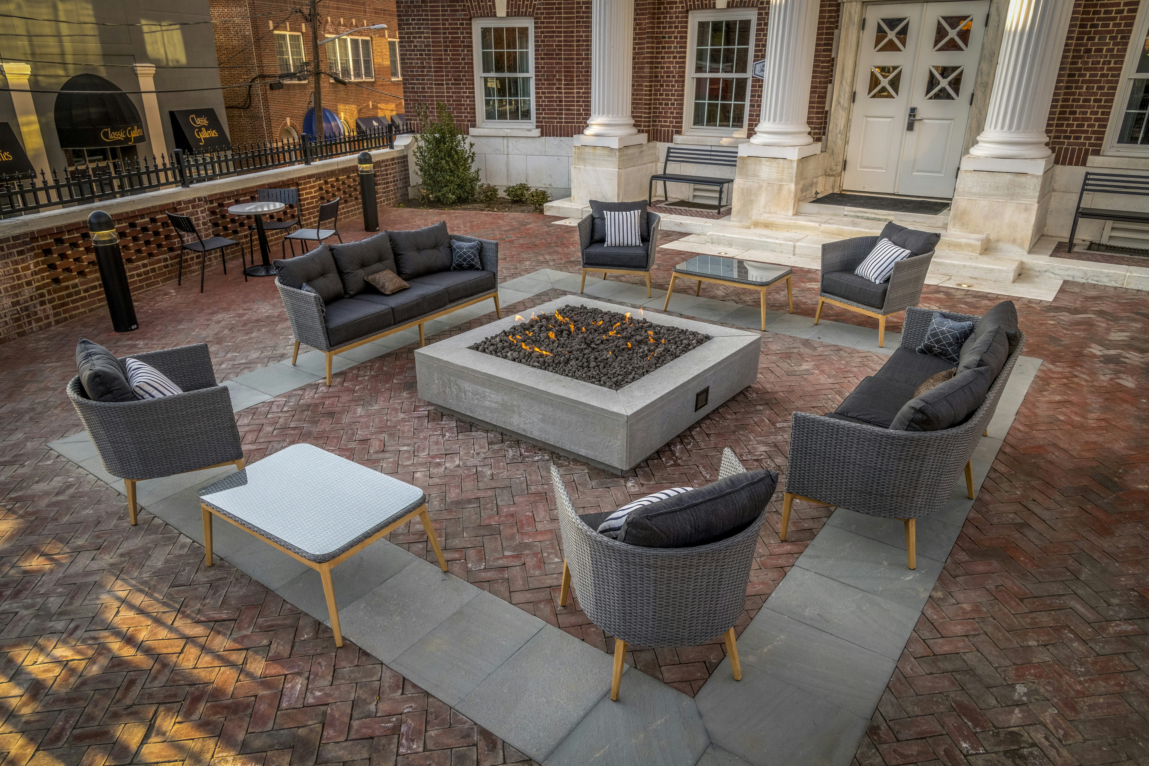 Hampton Inn Suites Huntington Downtown Ny 18/26