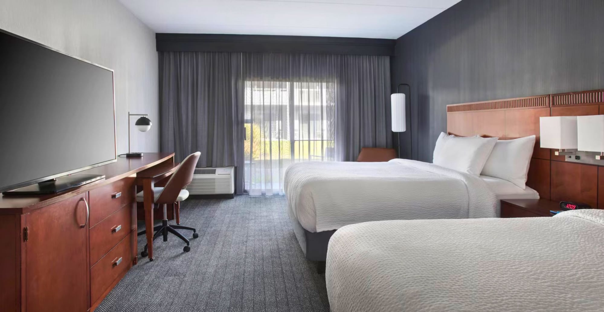 Room at Courtyard by Marriott West Palm Beach, WEST PALM BEACH - FL