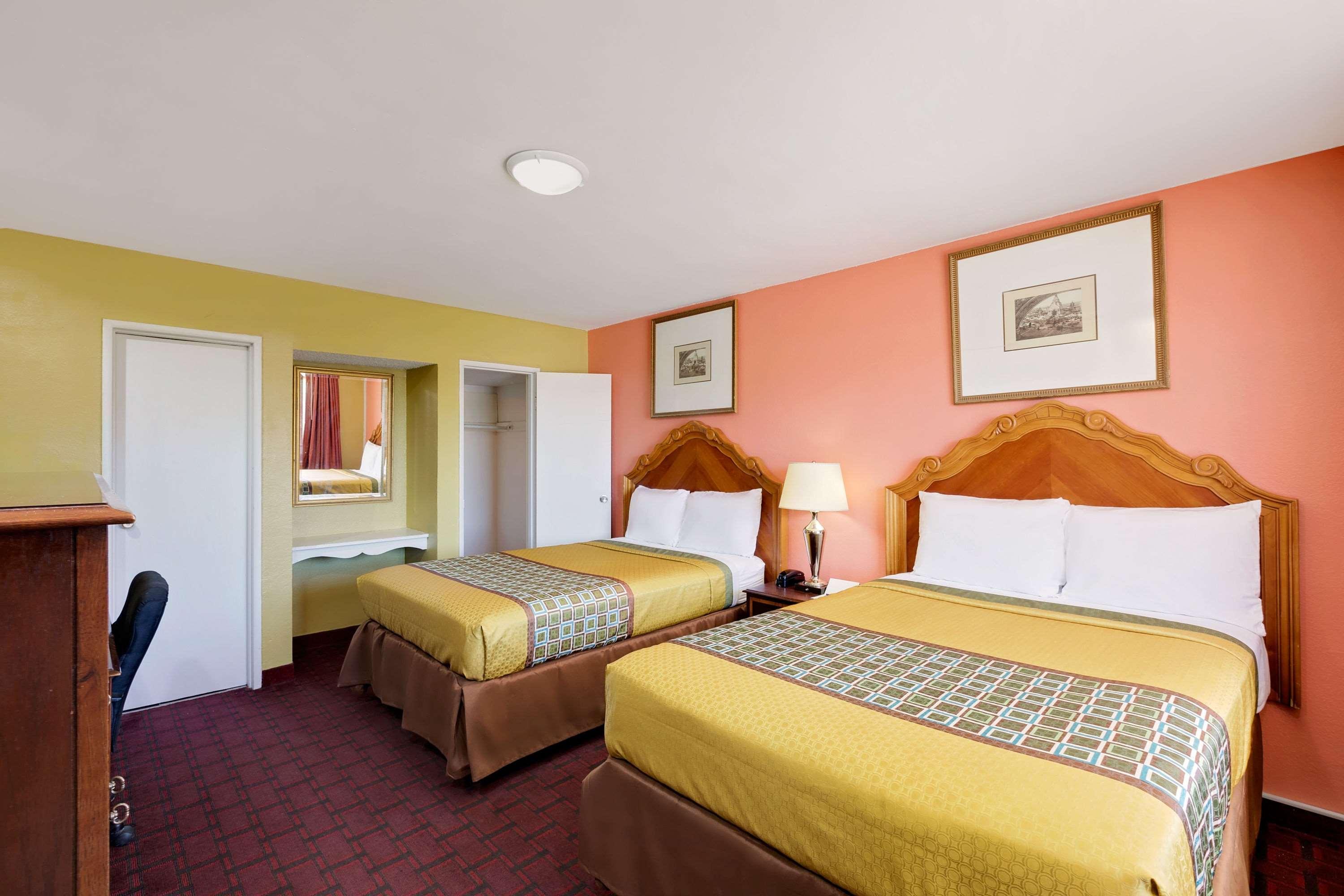 Knights Inn Big Spring 10/38