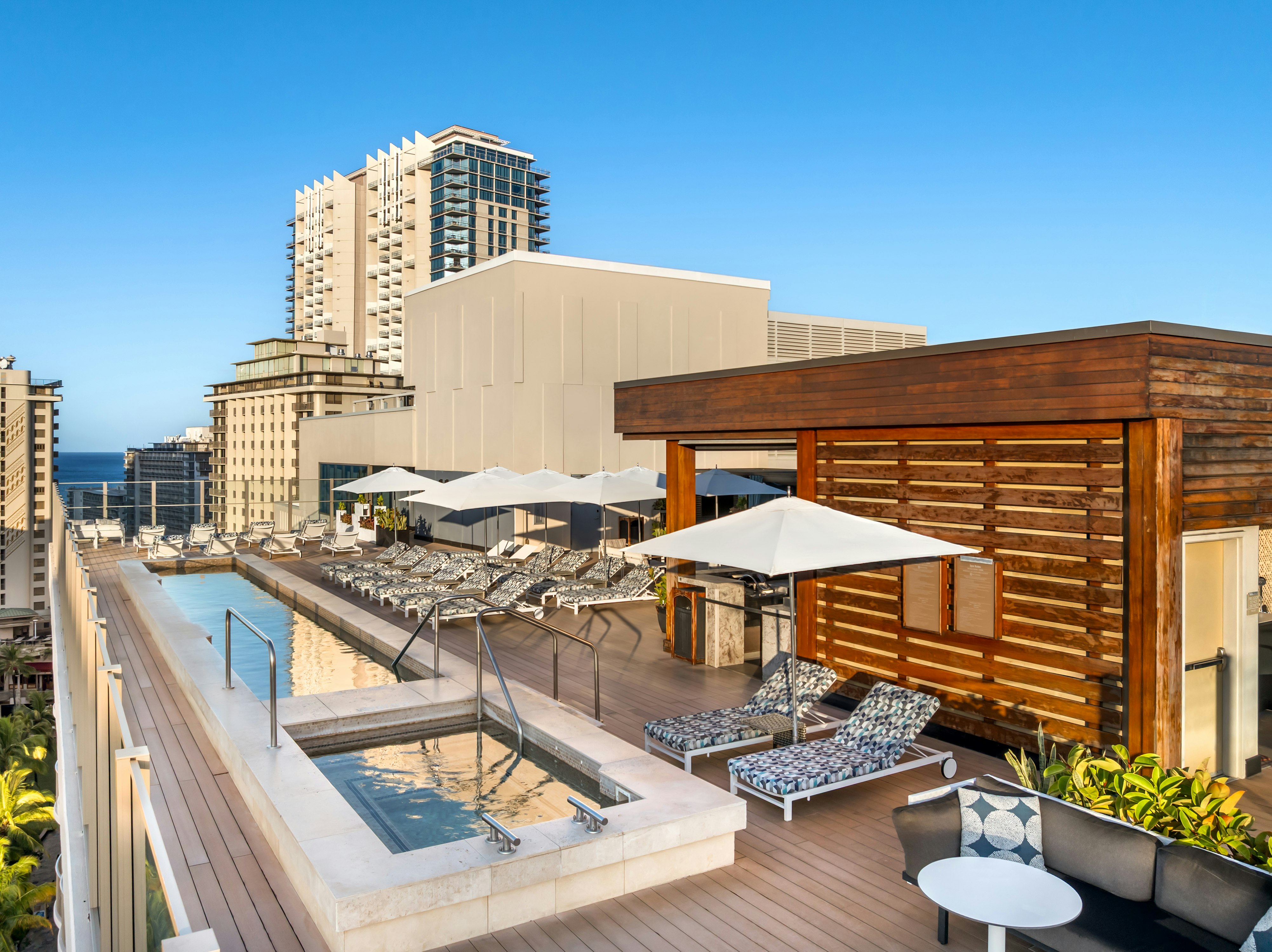 Hokulani Waikiki By Hilton Grand Vacations 33/68