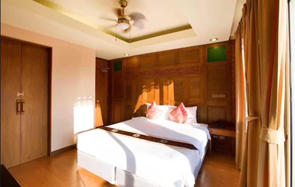 Lamphu Tree House Boutique Hotel 43/70