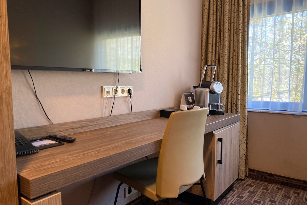Xo Hotels Blue Square 52/65