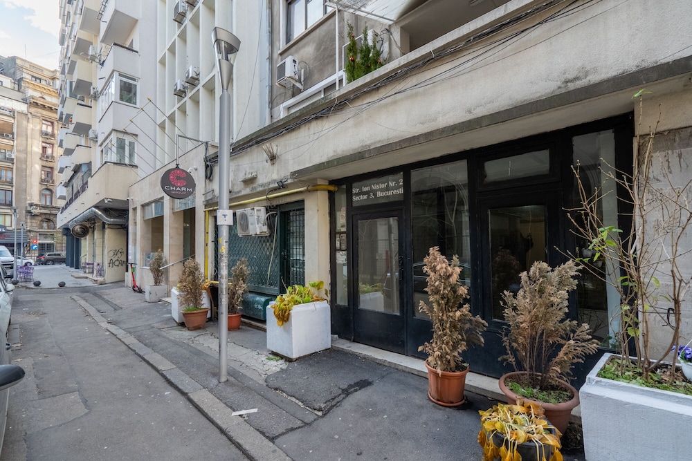 Redbed Self-Catering Apartments 44/50