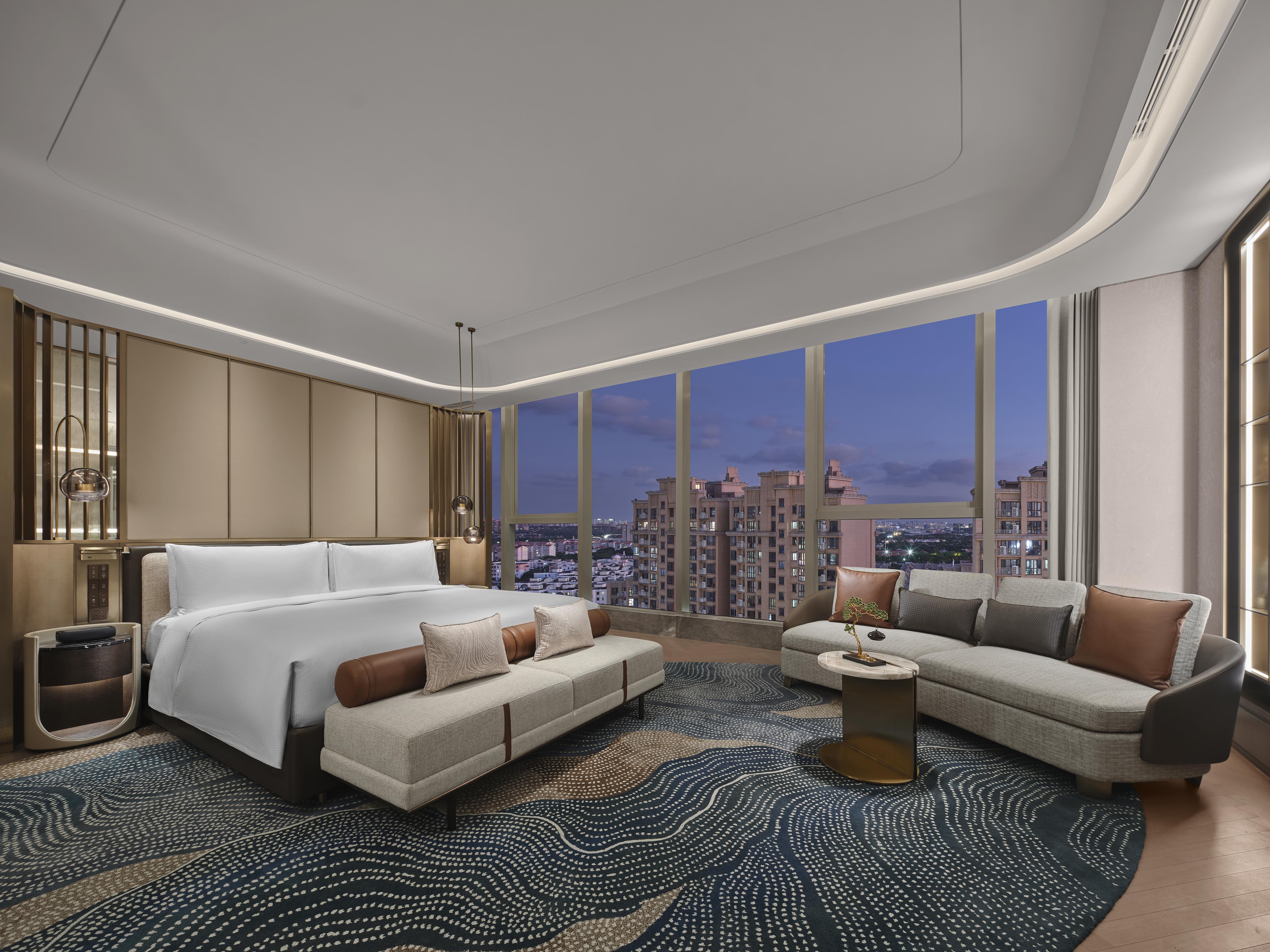Presidential, Suite, Hilton Shanghai Greater Hongqiao 3/5