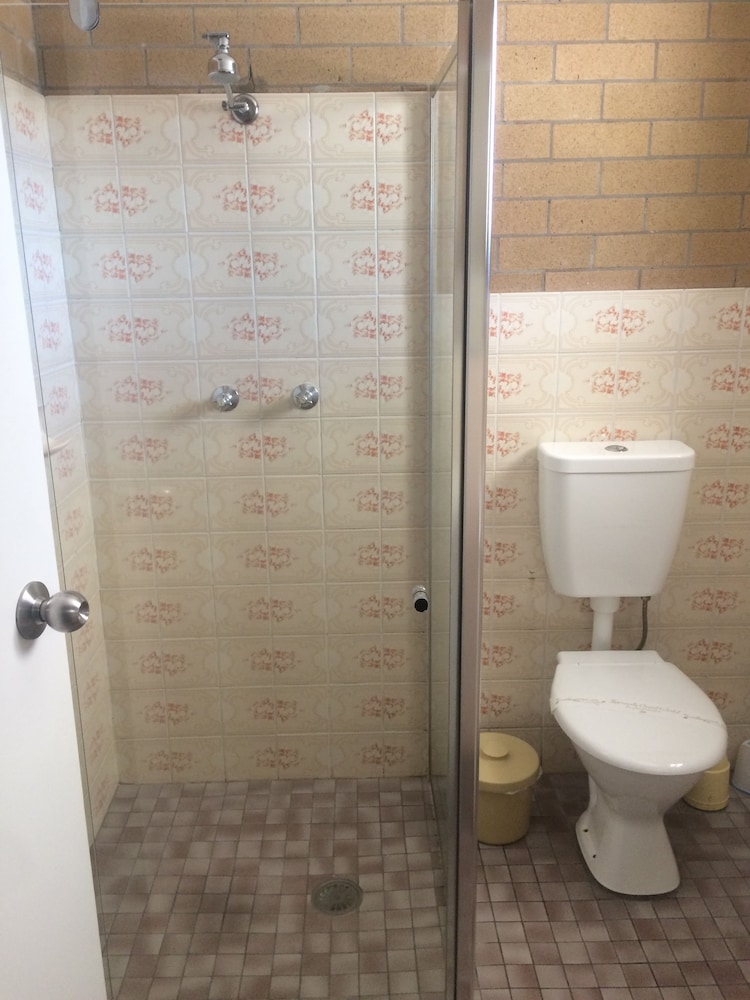 Alexander Motor Inn Moree 8/34