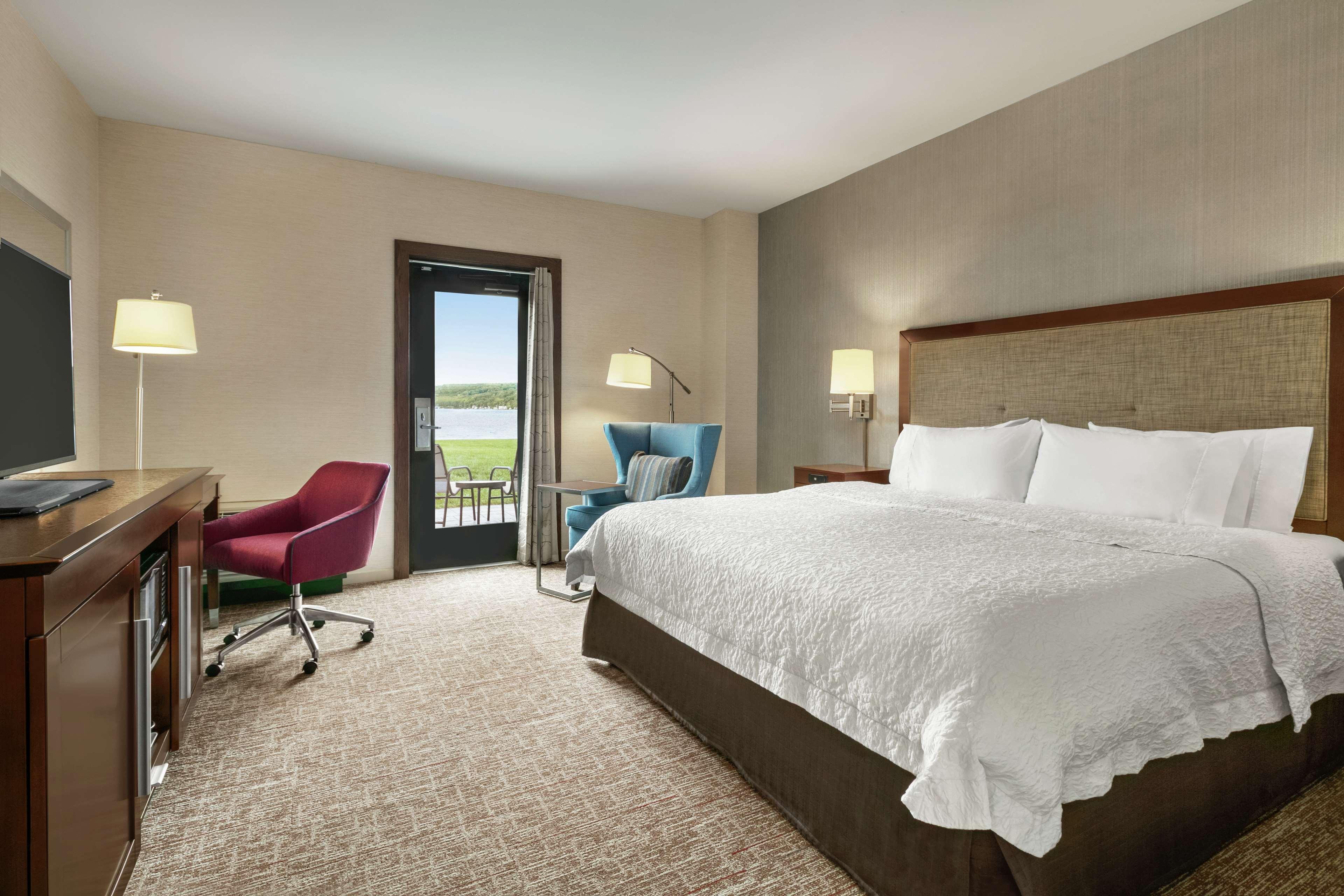 Room, King Bed, Water View