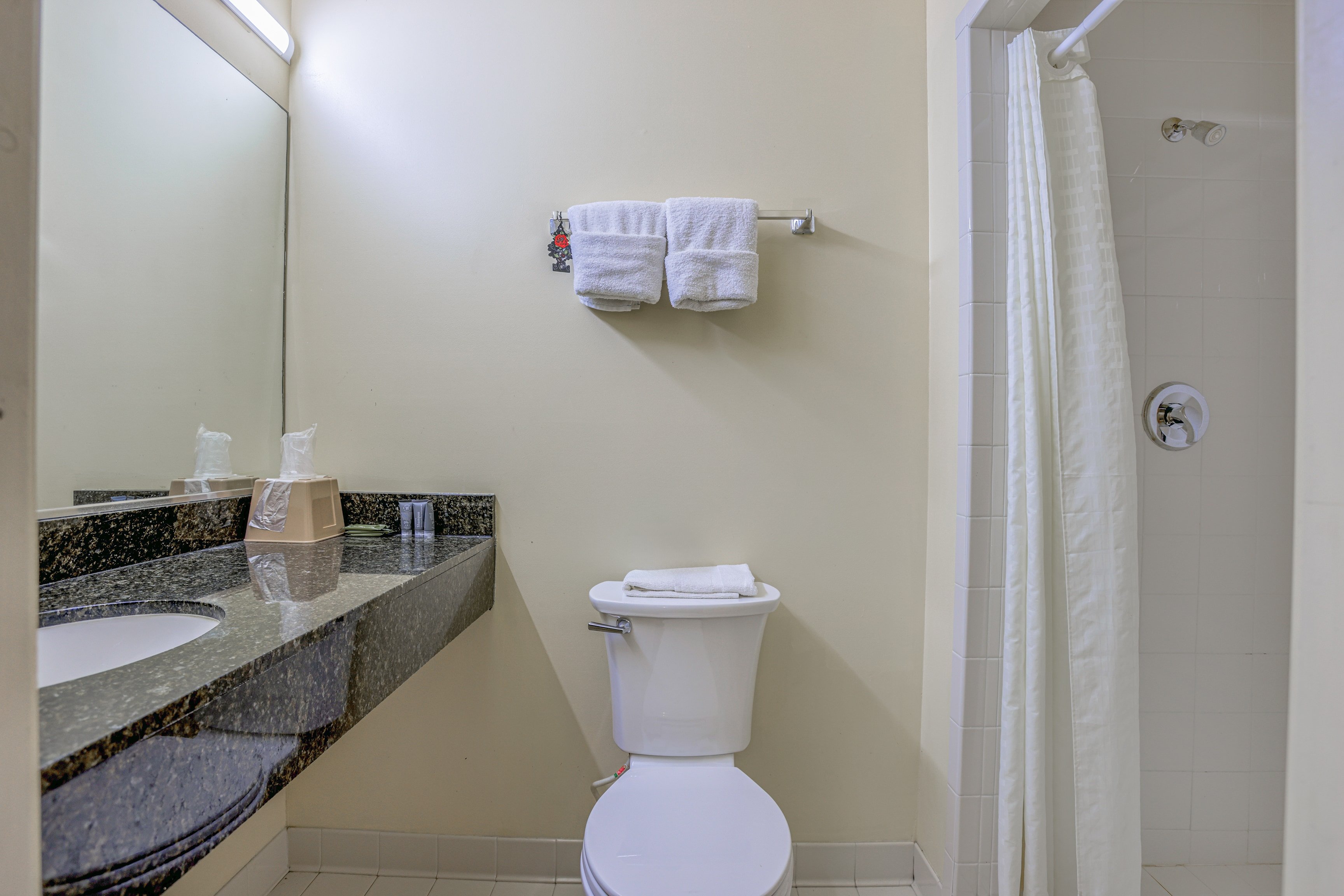 Whispering Pines by Hotel O Whitestone VA 45/50
