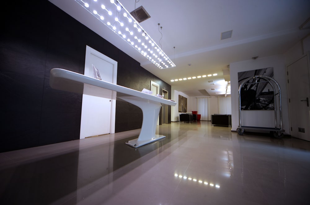 Urban Hotel Design 12/72