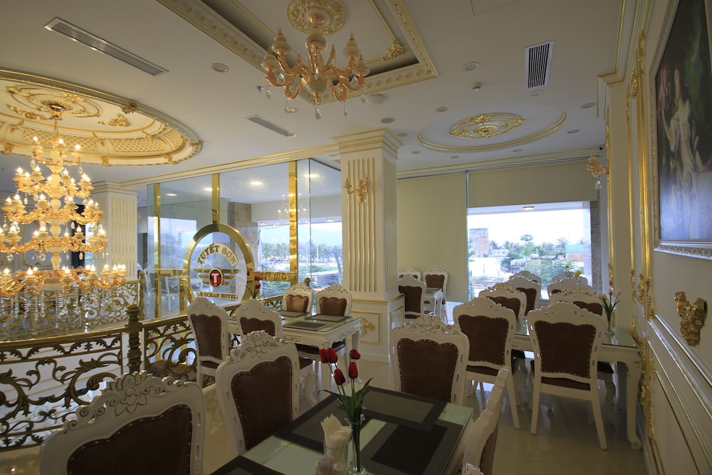 Tuyet Son Hotel 50/68