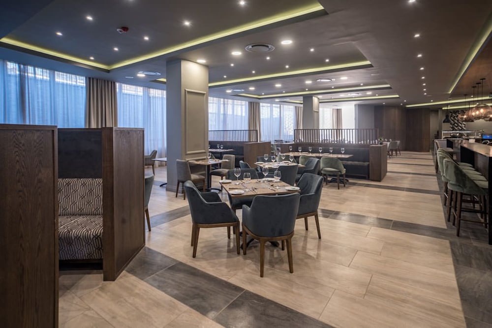 Mayfair Hotel 30/47