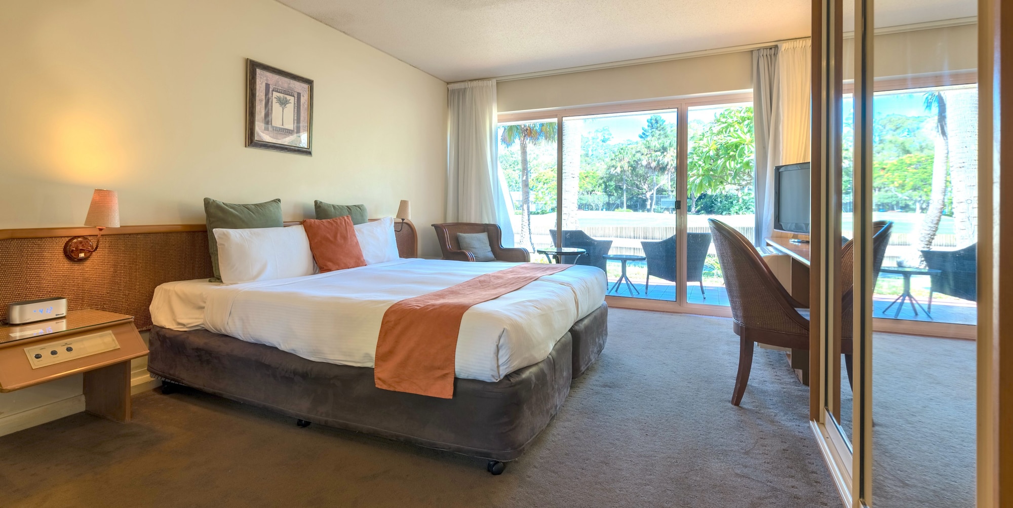 2 BEDROOMS, APARTMENT