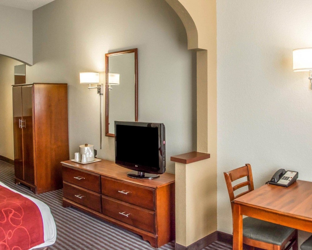 Fairfield Inn & Suites Newport Cincinnati 33/36