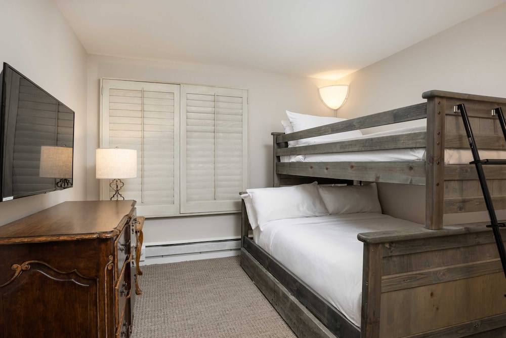 Condo, Signature, King Bed, King and Queen Bed, Bunk Bed