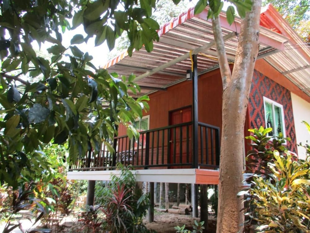 Khao Sok Island Resort And Spa 13/49