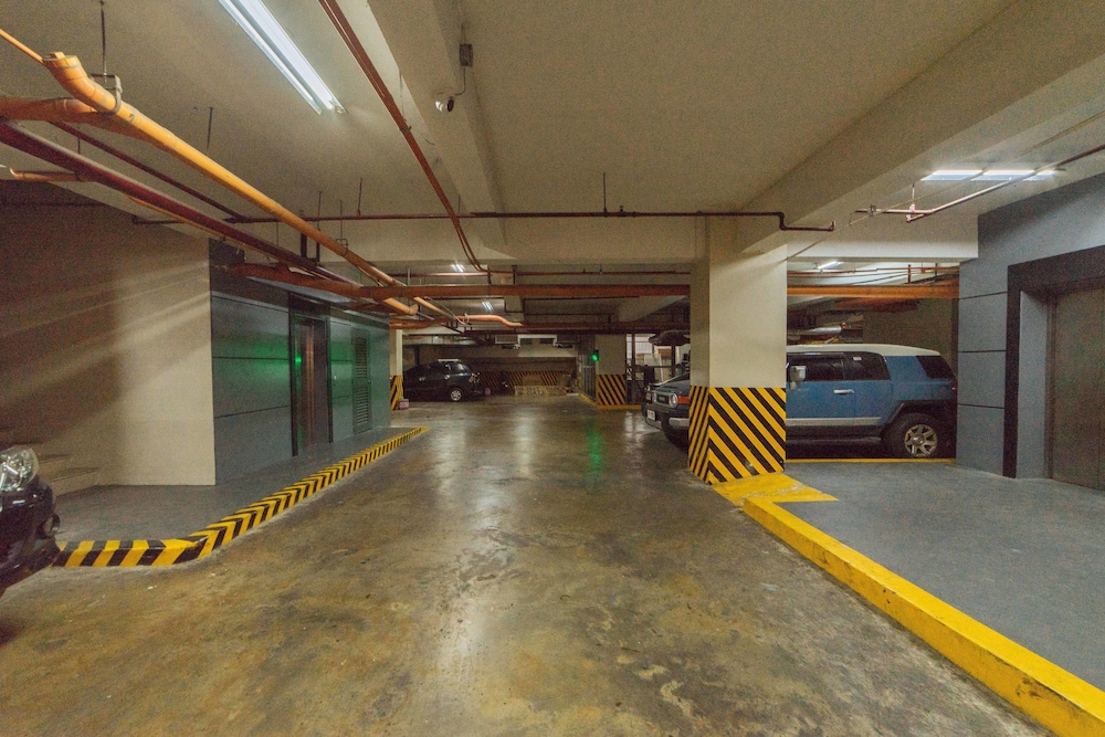 West Avenue Suites 17/21