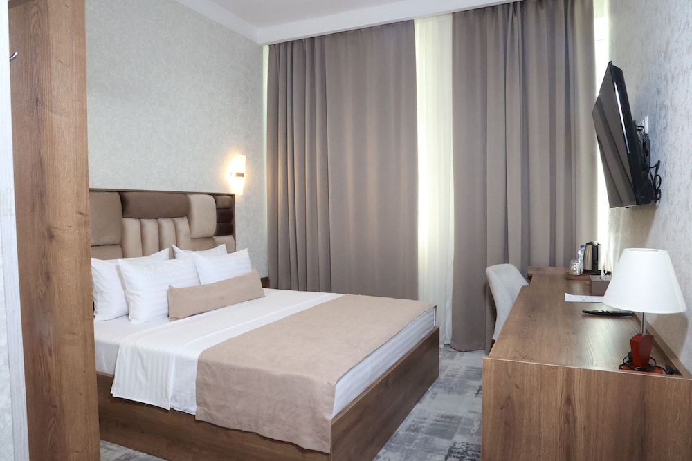 Green Park Hotel 24/67