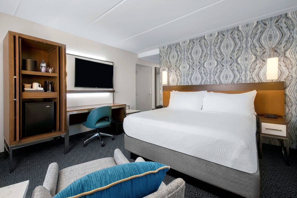 Courtyard By Marriott Miami Aventura Mall 14/50