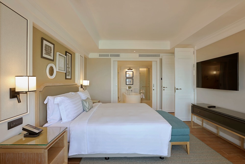 Dusit Thani Hua Hin 24/94