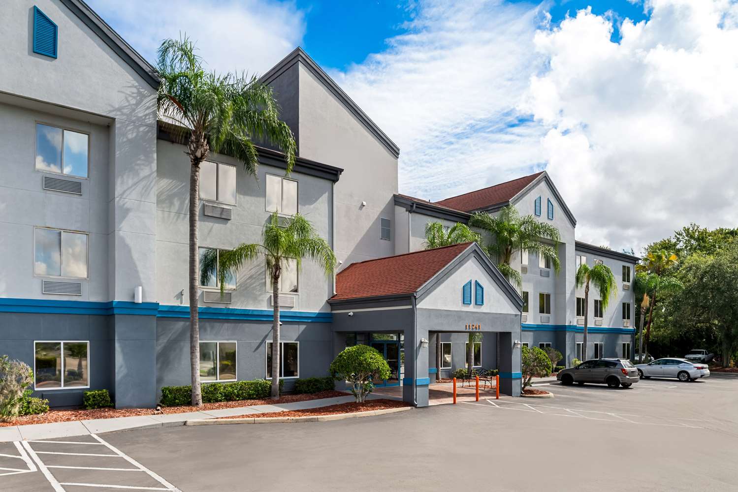 Suburban Studios Orlando - Ocoee/Winter Garden 12/13