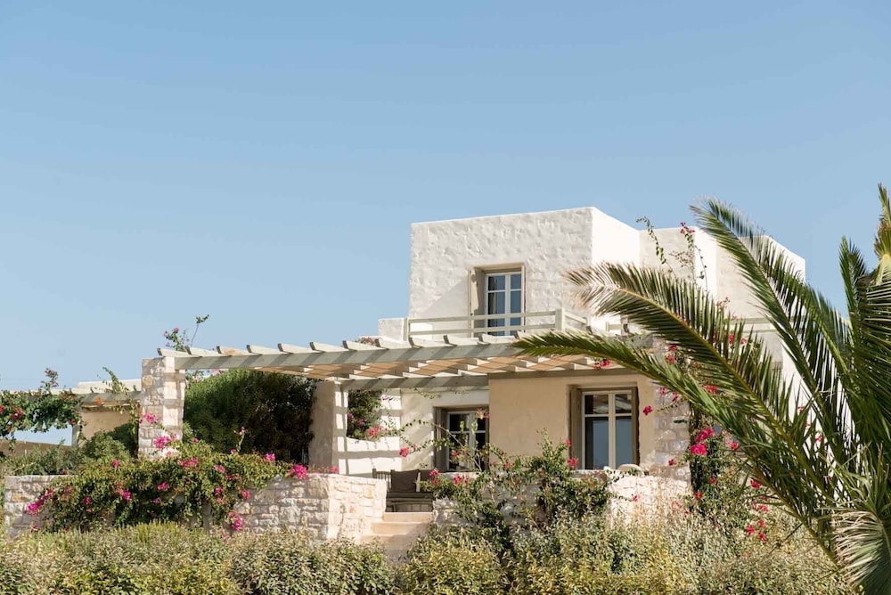 STAGONES LUXURY VILLAS 2/50