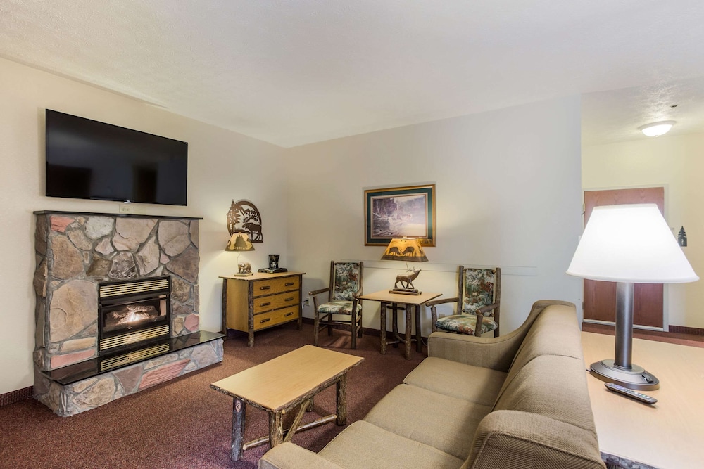 Quality Inn and Suites Big Stone Gap 26/40