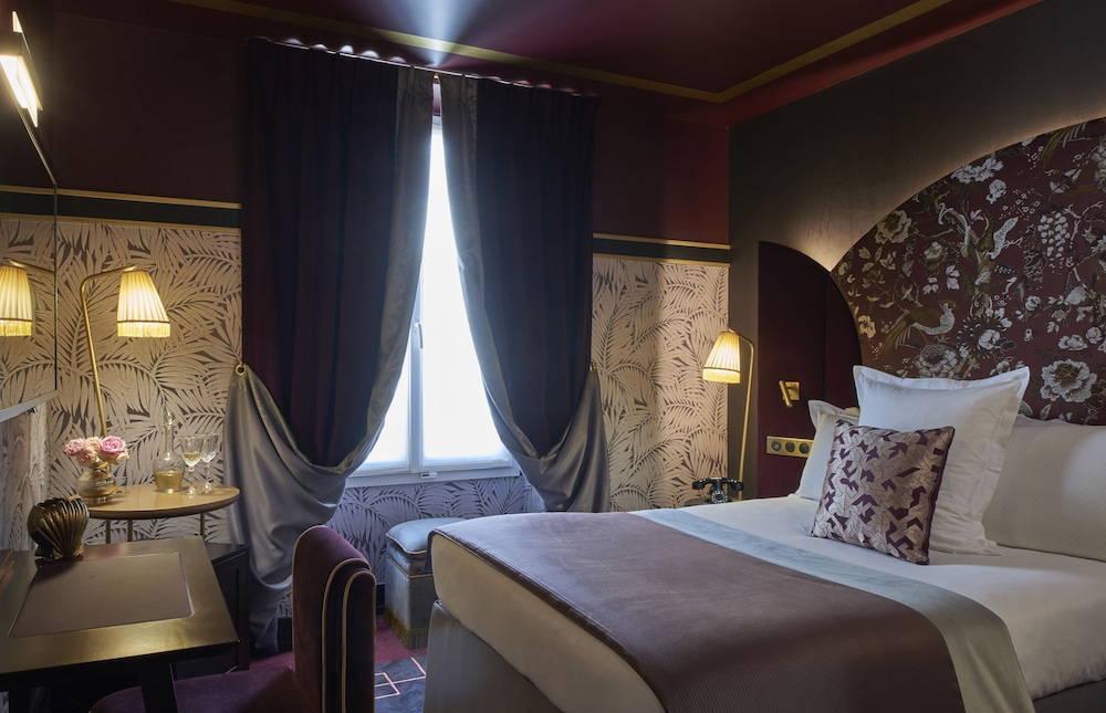 Room at Maison Nabis By Happyculture Ex Pavillon de Paris, PARIS