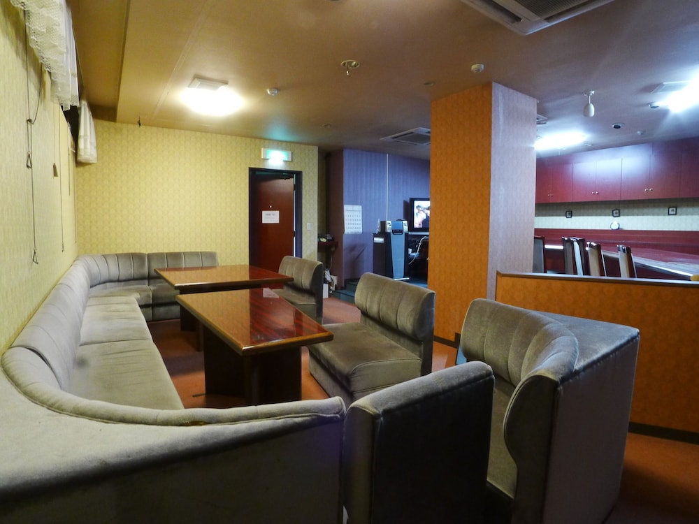 New Makomo Hotel 55/61